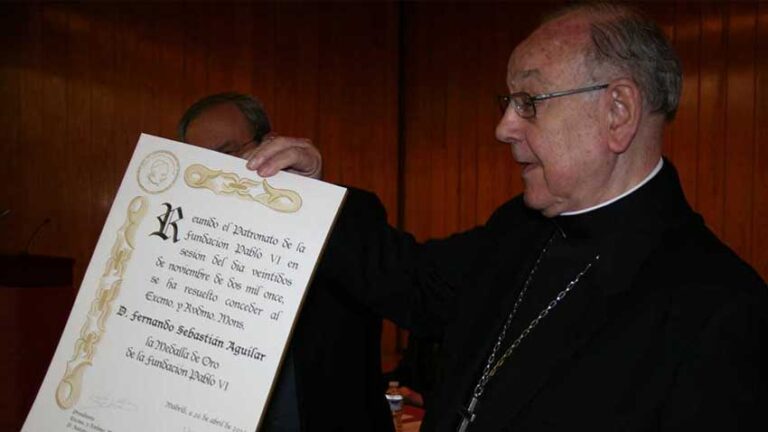 Lee más sobre el artículo Medalla de Oro de la Fundación Pablo VI