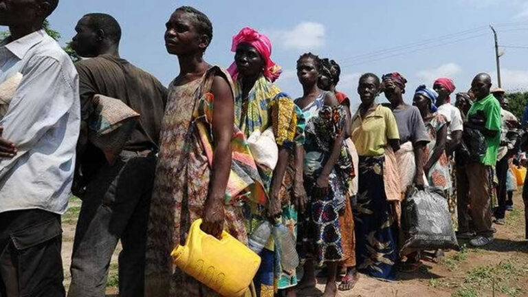 Lee más sobre el artículo Un fondo de inversión solidario de Banco Santander entrega 2,5 millones de euros para proyectos de Cáritas de lucha contra el hambre