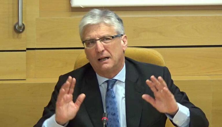 Lee más sobre el artículo Díez-Picazo: “Es inusual que el Ministro de Justicia o un alto cargo del Poder Ejecutivo se acerque a un alto cargo judicial para intentar influir”