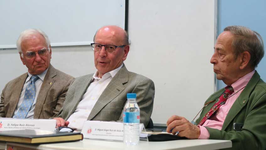 Lee más sobre el artículo La presentación del libro ‘Historia de la Escuela de Periodismo de la Iglesia’ pone el foco en el cardenal Herrera Oria