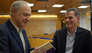 Lee más sobre el artículo Claves de la reforma de la Iglesia: «Más Evangelio y volver a las raíces»