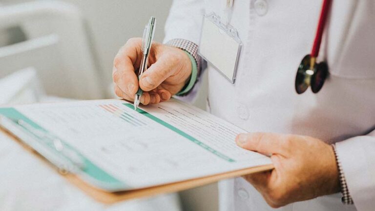 Lee más sobre el artículo La Oncología que viene: ¿más técnica y menos humanidad?