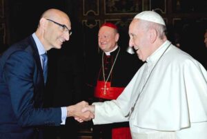 Lee más sobre el artículo El Papa pide usar la inteligencia artificial y la robótica para ayudar al hombre y no para esclavizarlo