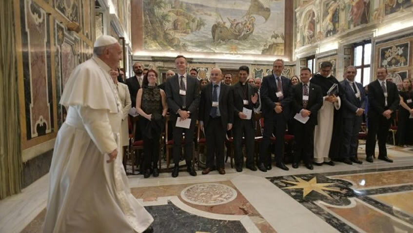 Lee más sobre el artículo El Papa pide usar la inteligencia artificial y la robótica para ayudar al hombre y no para esclavizarlo