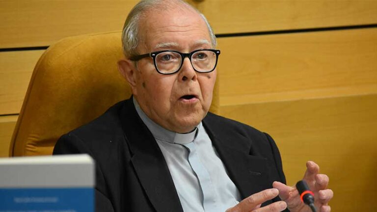 Lee más sobre el artículo Servir al pobre y al refugiado es convertirse al verdadero Evangelio