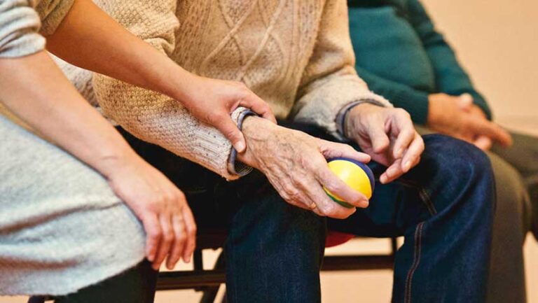 Lee más sobre el artículo Evitar el cáncer y humanizar la asistencia oncológica