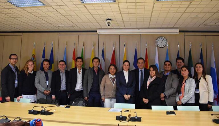 Lee más sobre el artículo Líderes para el cambio social: concluye el II Programa de Liderazgo Iberoamericano