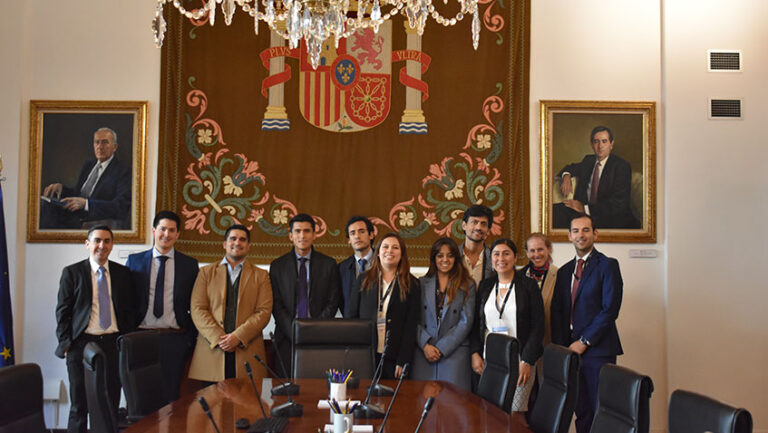 Lee más sobre el artículo Liderazgo y derechos humanos, visita al Defensor del Pueblo