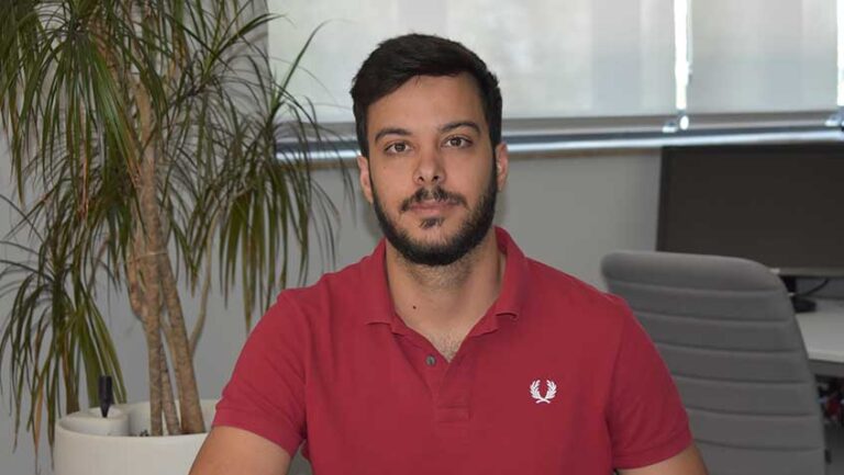 Lee más sobre el artículo Ser MIR en tiempos de COVID-19: “el esfuerzo de los sanitarios no está retribuido como merece”