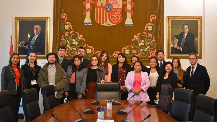 En este momento estás viendo Liderazgo y derechos humanos: visita al Defensor del Pueblo