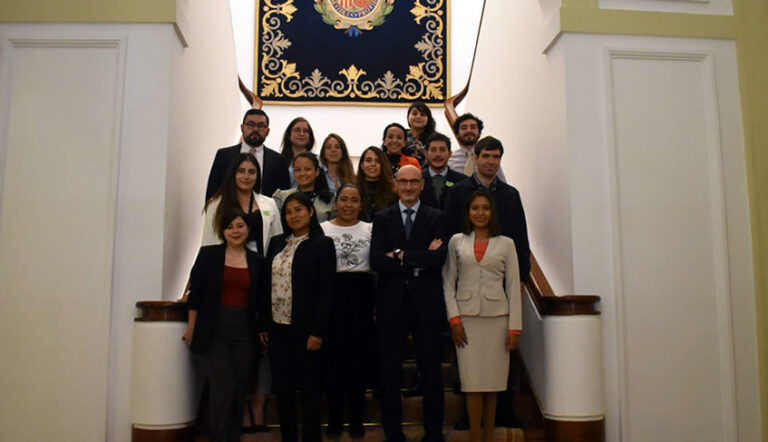 Lee más sobre el artículo Arte e historia en la quinta jornada del programa de liderazgo iberoamericano: visita al Consejo de Estado y la Catedral de la Almudena