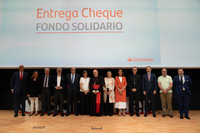 Entrega del cheque solidario Entrega del cheque solidario
