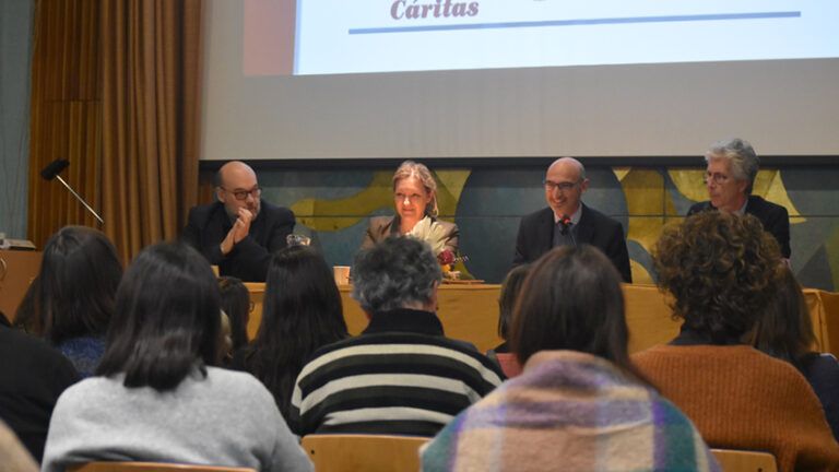 Lee más sobre el artículo Arranca un nuevo curso de coordinación de equipos de Cáritas Española, en convenio con la UPSA y Fundación Pablo VI