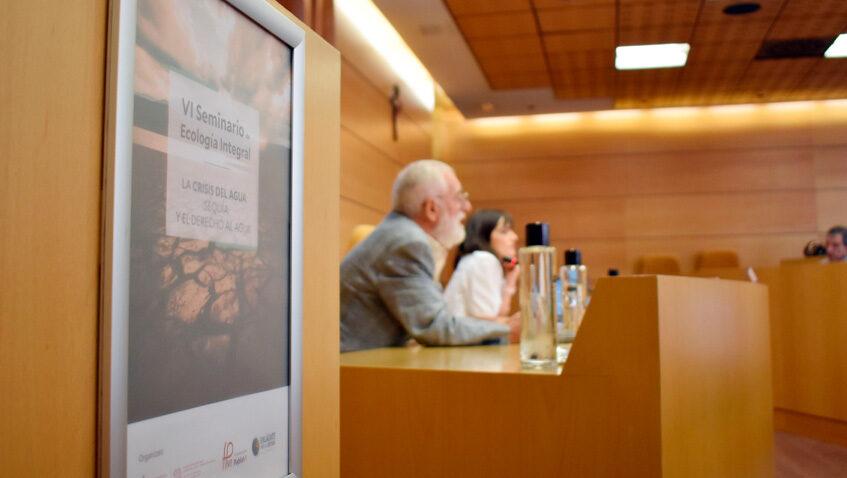 Lee más sobre el artículo VI Seminario de Ecología Integral: «El futuro pasa por la desinversión total»