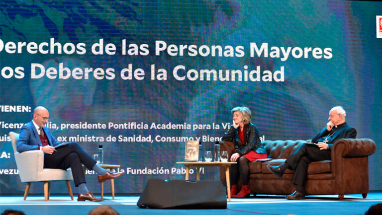 Lee más sobre el artículo Paglia y Carcedo reclaman un nuevo paradigma para la atención a los mayores: “hay que buscar la responsabilidad de la sociedad en su conjunto»