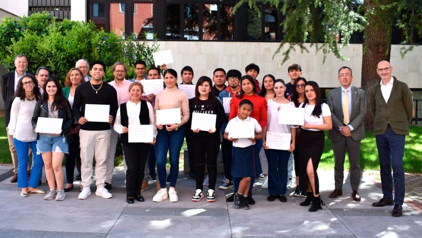 Lee más sobre el artículo Entrega de diplomas del curso de transformación digital 2024