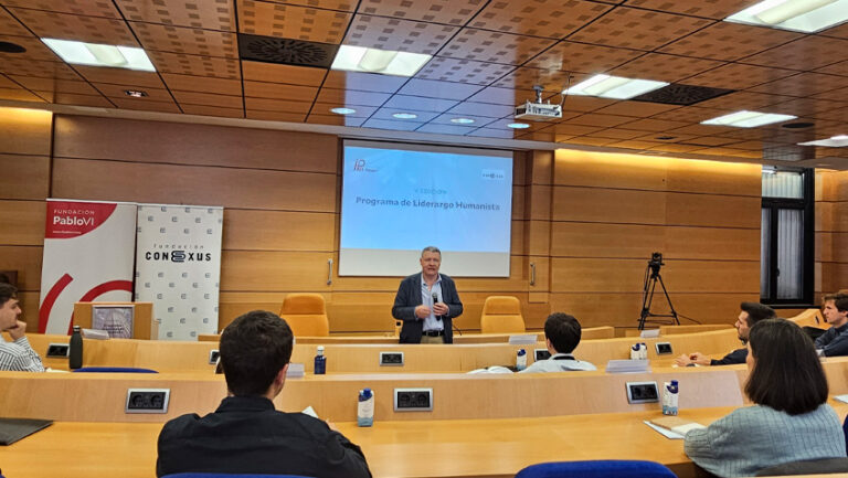 Lee más sobre el artículo El curso de liderazgo continua con una jornada sobre movilidad, democracia y cuidados