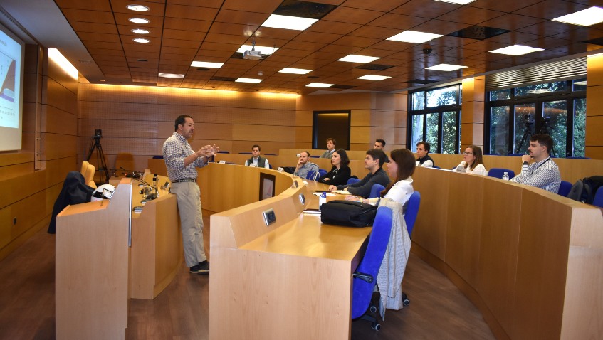 Lee más sobre el artículo La cuarta jornada del curso de liderazgo reflexiona sobre la transición ecológica y la posibilidad de una defensa común en Europa