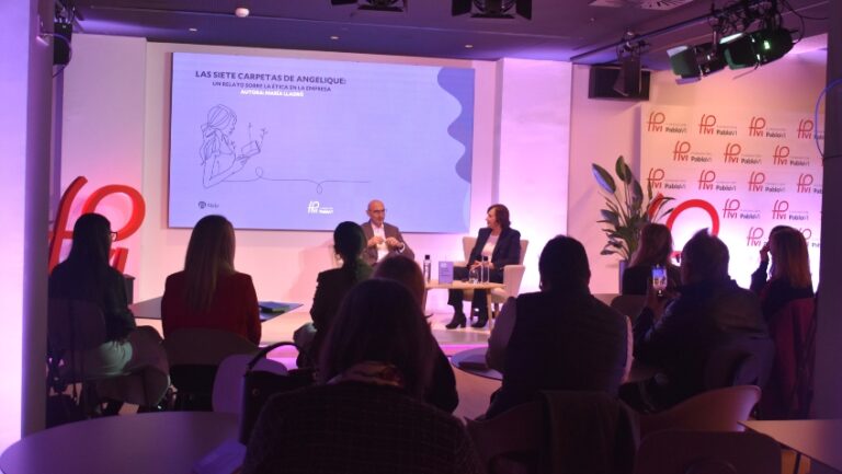 Lee más sobre el artículo La ética en las empresas: presentación del libro “Las siete carpetas de Angelique”, de María Lladró