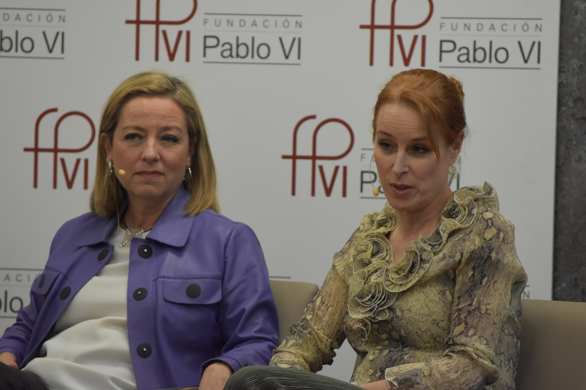 Ana Oramas y Gloria Lomana