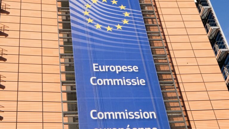 Lee más sobre el artículo Por una transición justa que proteja la dignidad humana, el trabajo y las comunidades